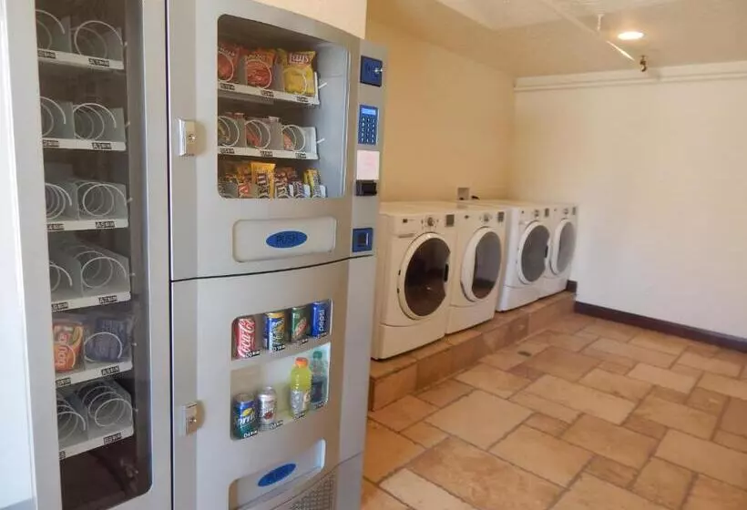 هتل Winterton Suites