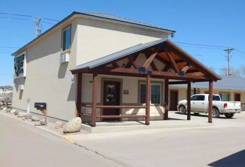 هتل Winterton Suites