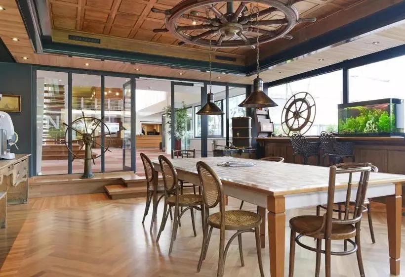 Htel Serviced Apartments Amstelveen