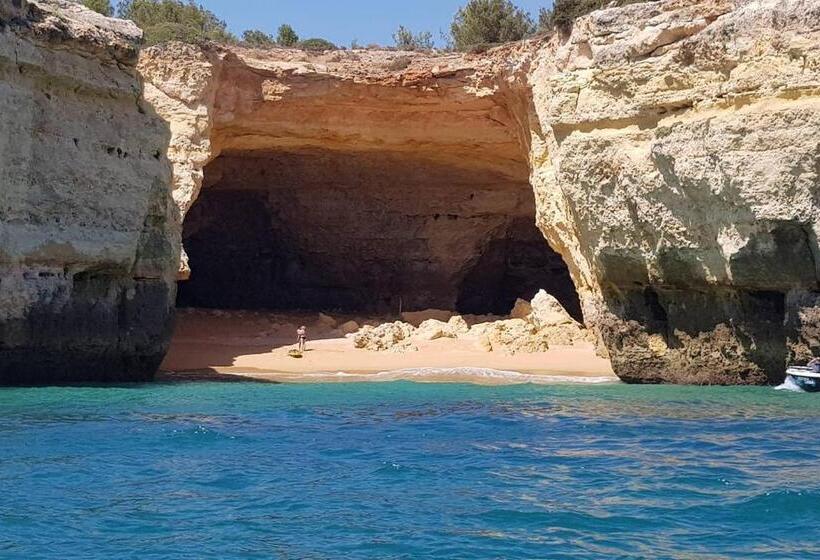 Jardins De Pera Vila M