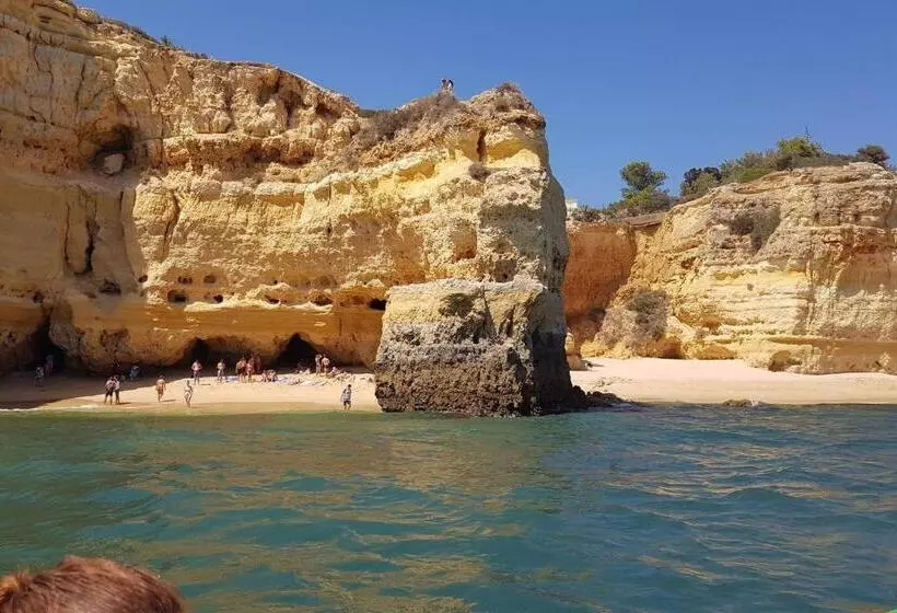 Jardins De Pera Vila M