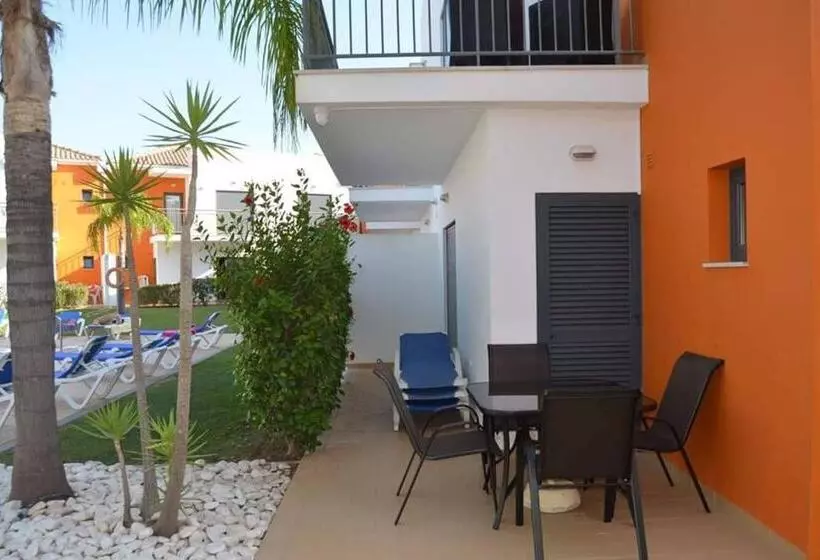 Jardins De Pera Vila M