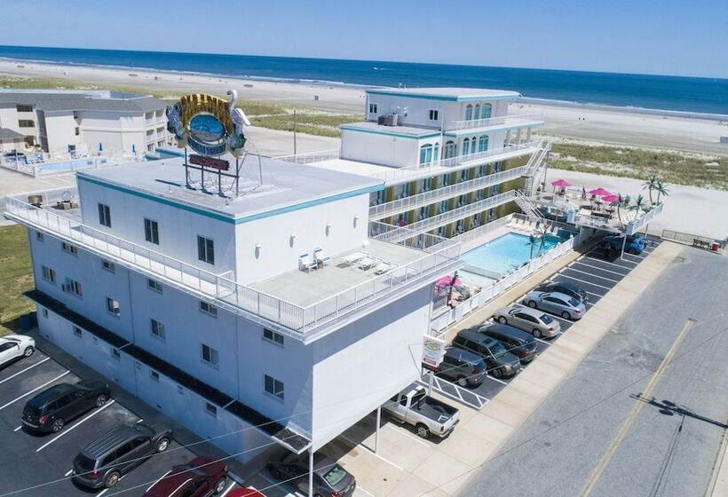 Paradise Oceanfront Resort