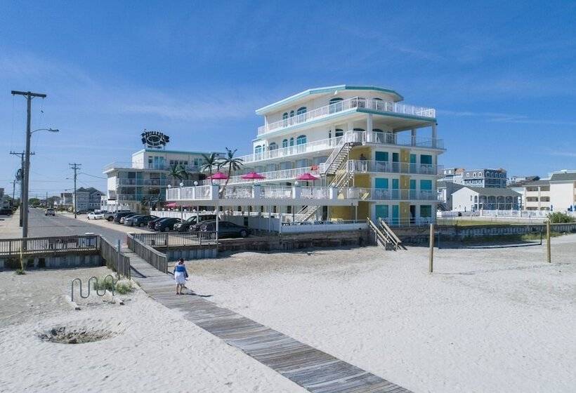 Paradise Oceanfront Resort