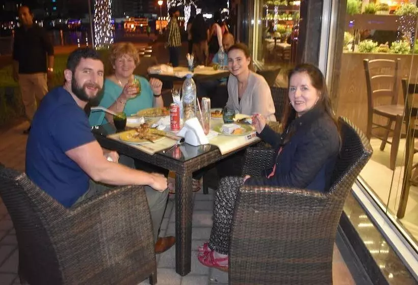 Pearl Marina Hotel Apartments