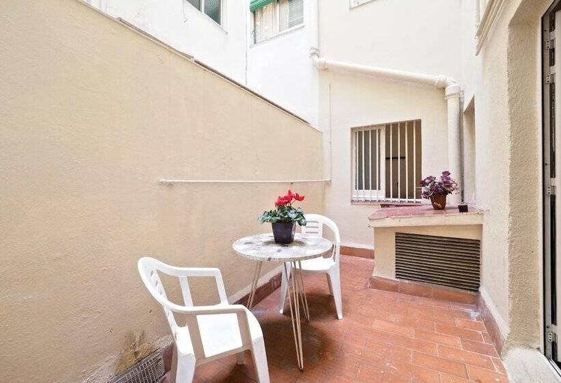 هاستل Hostal Elkano