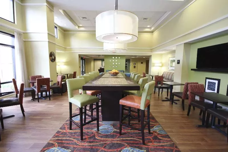 Hampton Inn & Suites Pensacola/gulf Breeze