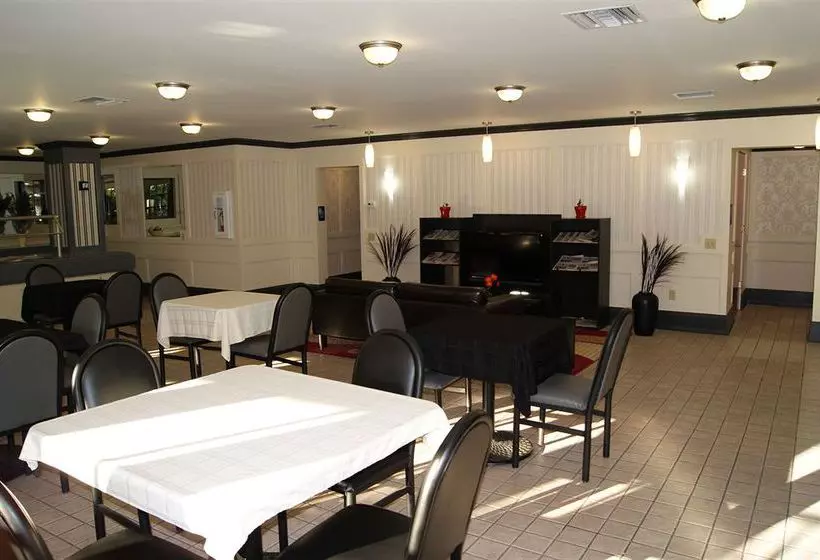 호텔 Camino Inn & Suites