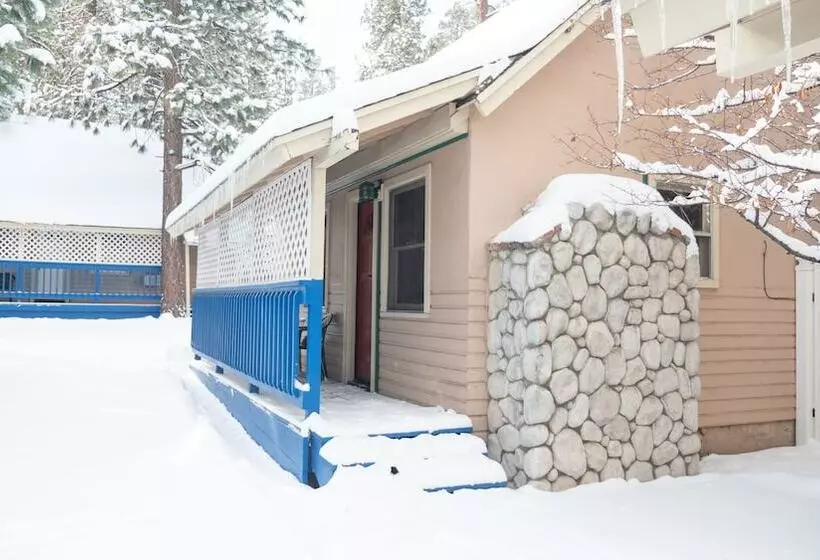 Hotelli Cathy's Cottages