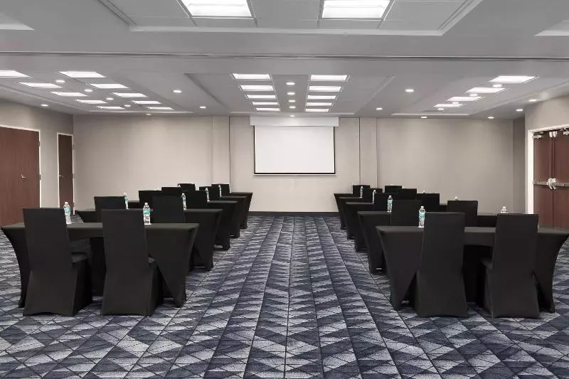 호텔 Courtyard By Marriott Little Rock North