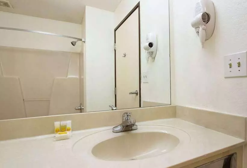 בית מלון כפרי Days Inn By Wyndham Mauldin/greenville