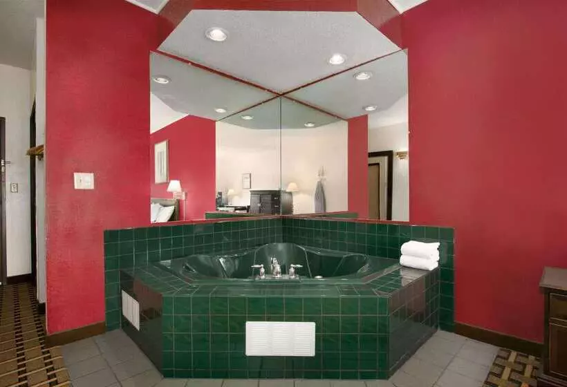 בית מלון כפרי Days Inn By Wyndham Mauldin/greenville