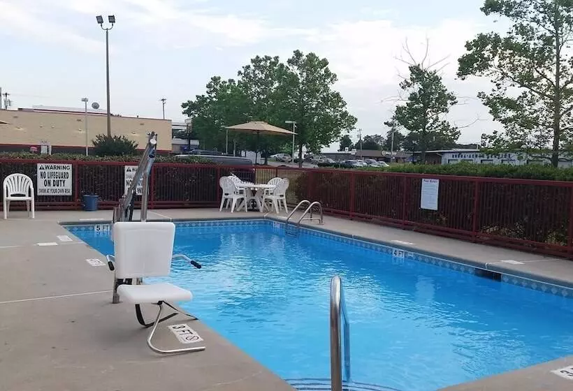 בית מלון כפרי Days Inn By Wyndham Mauldin/greenville