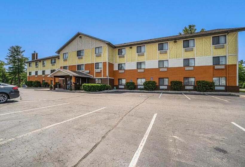 ホテル Days Inn & Suites By Wyndham Traverse City