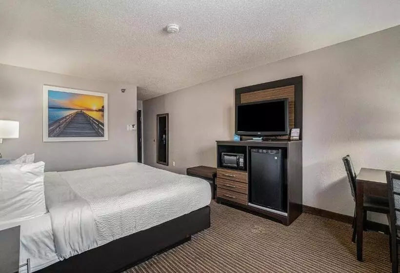 ホテル Days Inn & Suites By Wyndham Traverse City