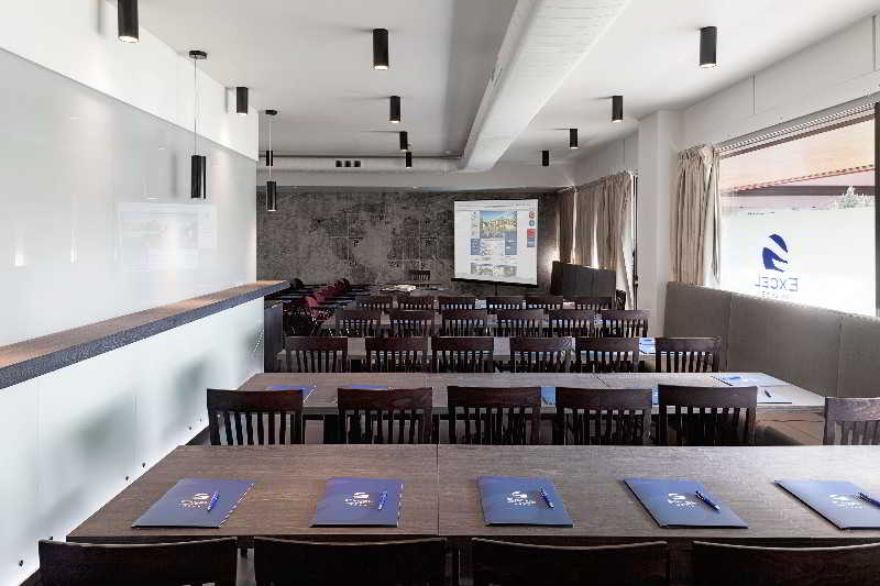 Отель Excel Milano 3