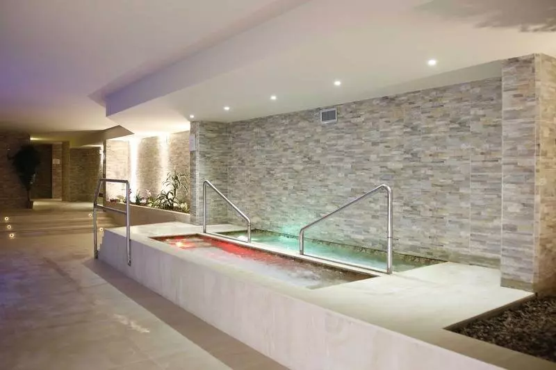 Отель Excel Milano 3