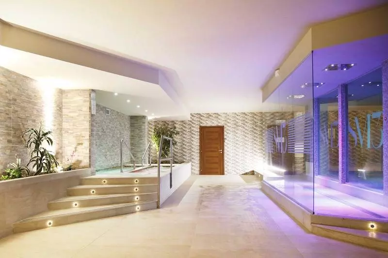 Отель Excel Milano 3