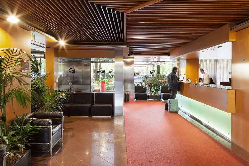 Отель Excel Milano 3