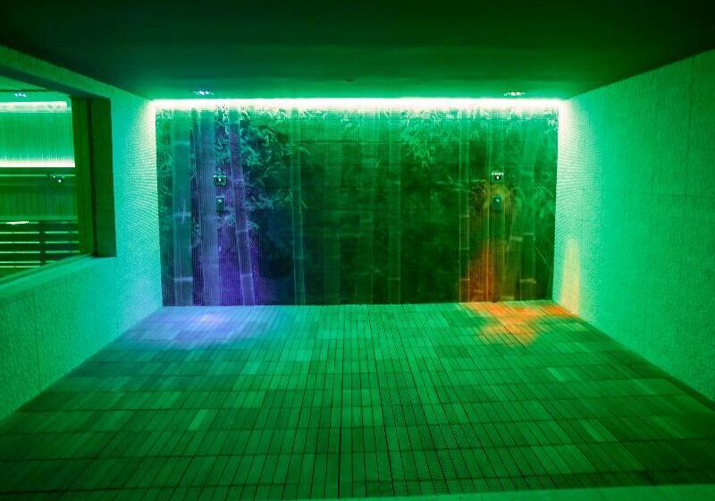 Отель Excel Milano 3