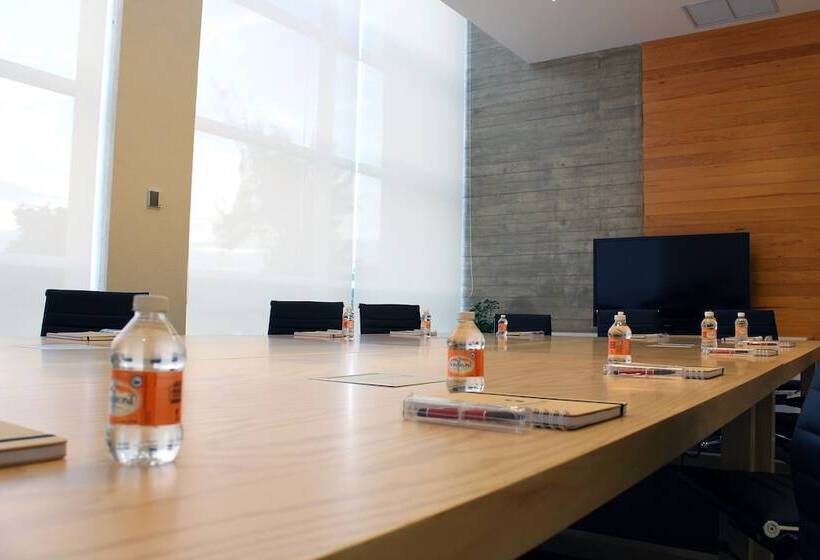 هتل Fiesta Inn Chetumal