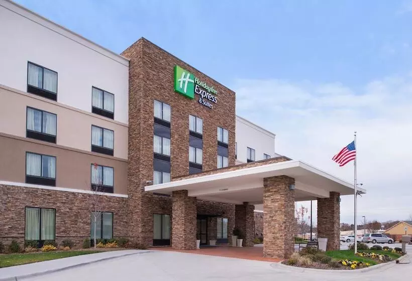 فندق Holiday Inn Express & Suites Monroe, An Ihg