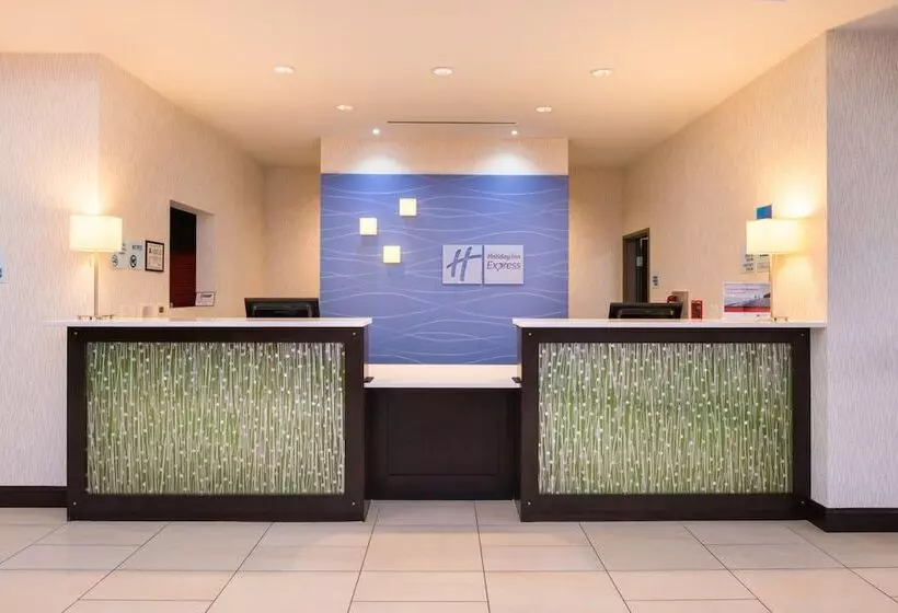 فندق Holiday Inn Express & Suites Monroe, An Ihg