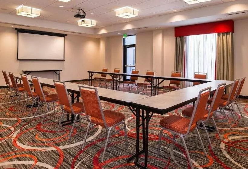فندق Holiday Inn Express & Suites Monroe, An Ihg