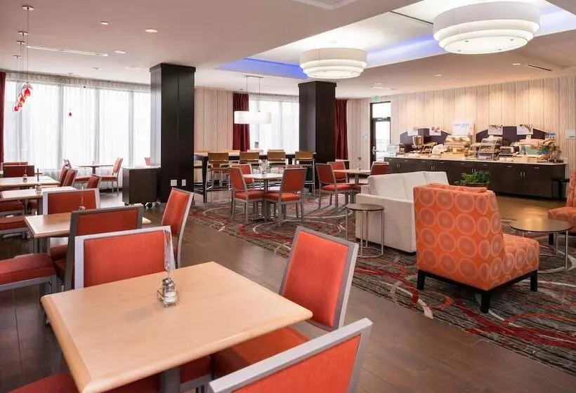 فندق Holiday Inn Express & Suites Monroe, An Ihg