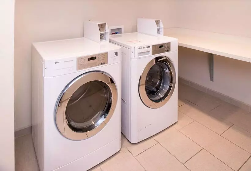 فندق Holiday Inn Express & Suites Monroe, An Ihg