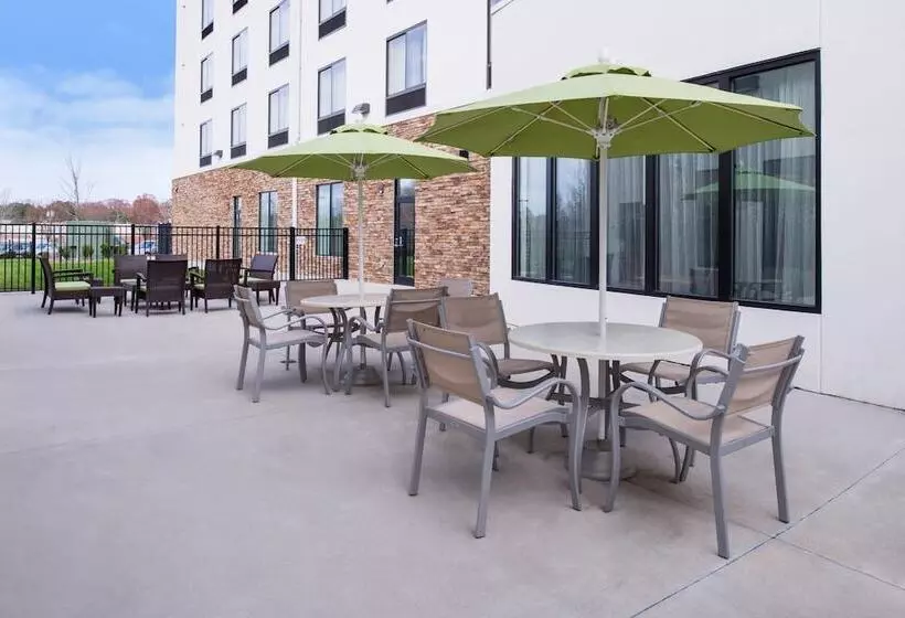 فندق Holiday Inn Express & Suites Monroe, An Ihg