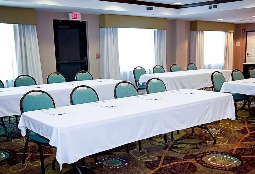 Holiday Inn Express Hotel & Suites Wichita Northeast, An Ihg