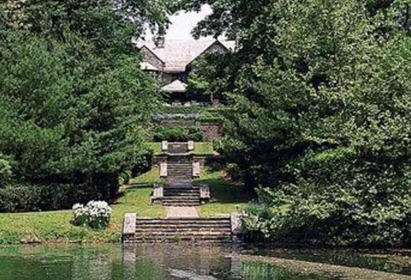 ホテル Inn At Villanova University