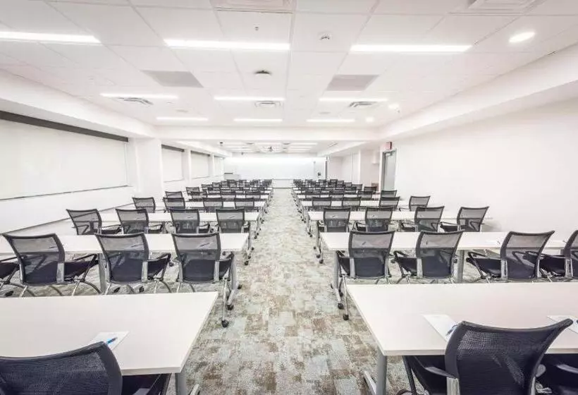 ホテル Inn At Villanova University