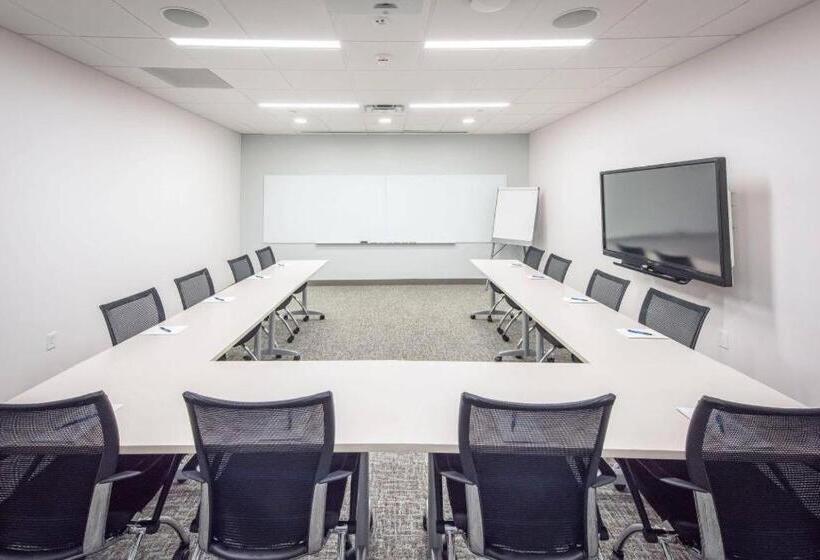 Отель Inn At Villanova University