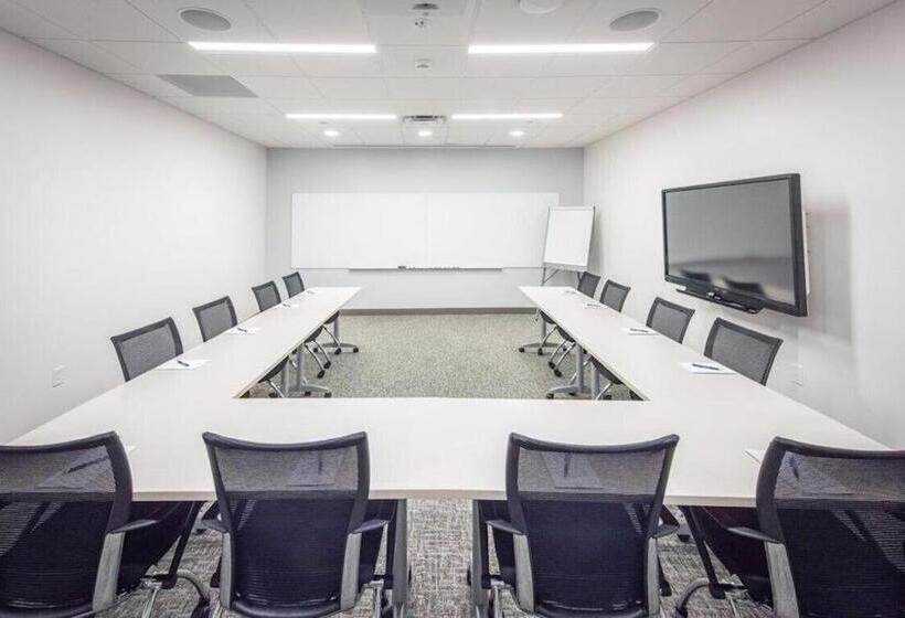 Отель Inn At Villanova University