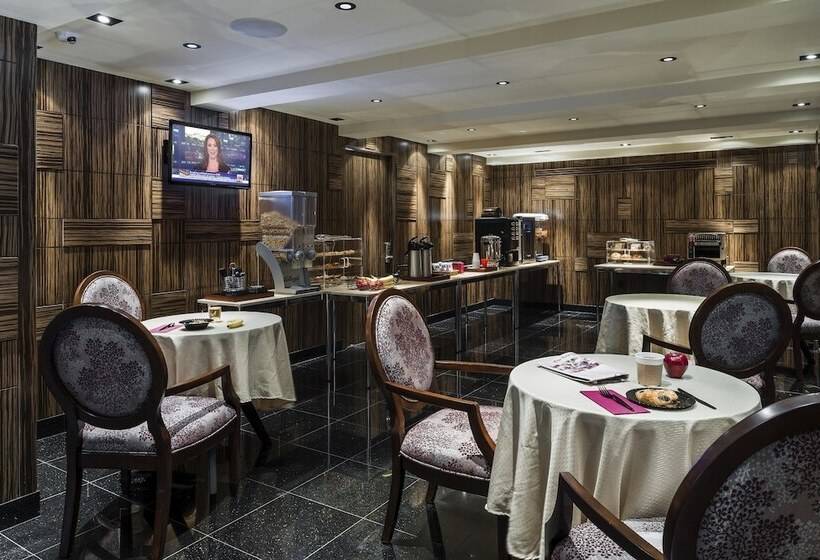 בית מלון כפרי Opera House