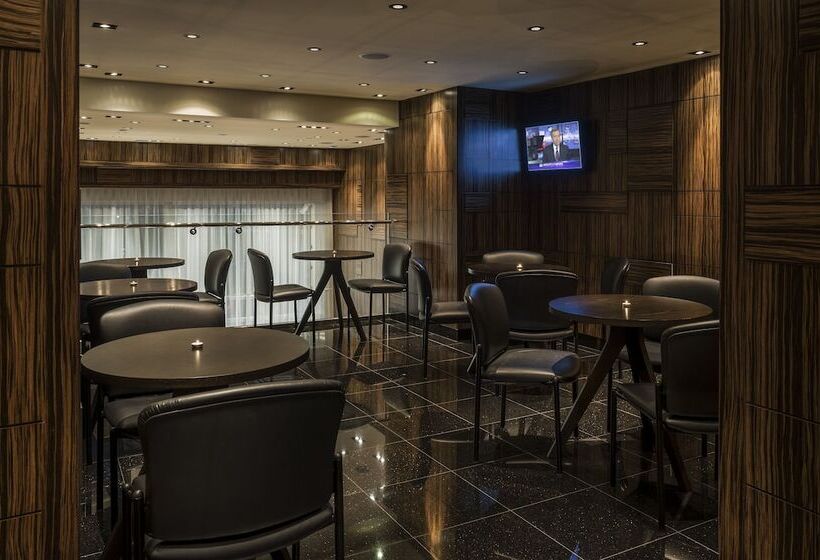 בית מלון כפרי Opera House