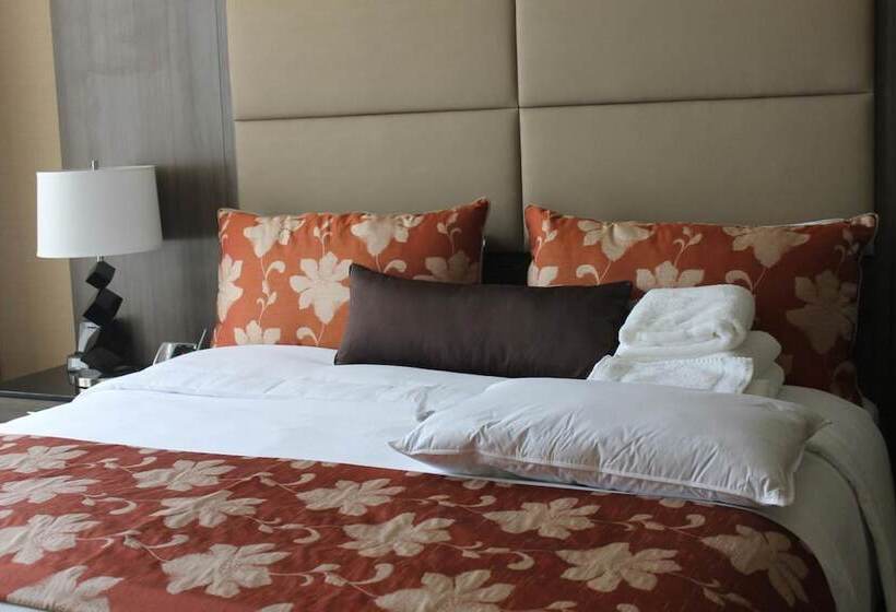 בית מלון כפרי Opera House