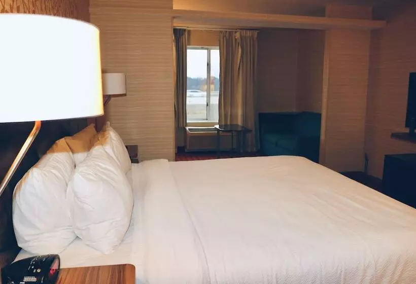 Отель Peach Tree Inn And Suites