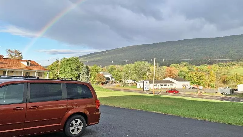 汽车旅馆  Relax Inn Altoona