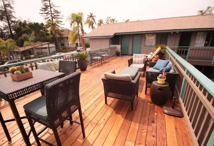 汽车旅馆  The Presidio