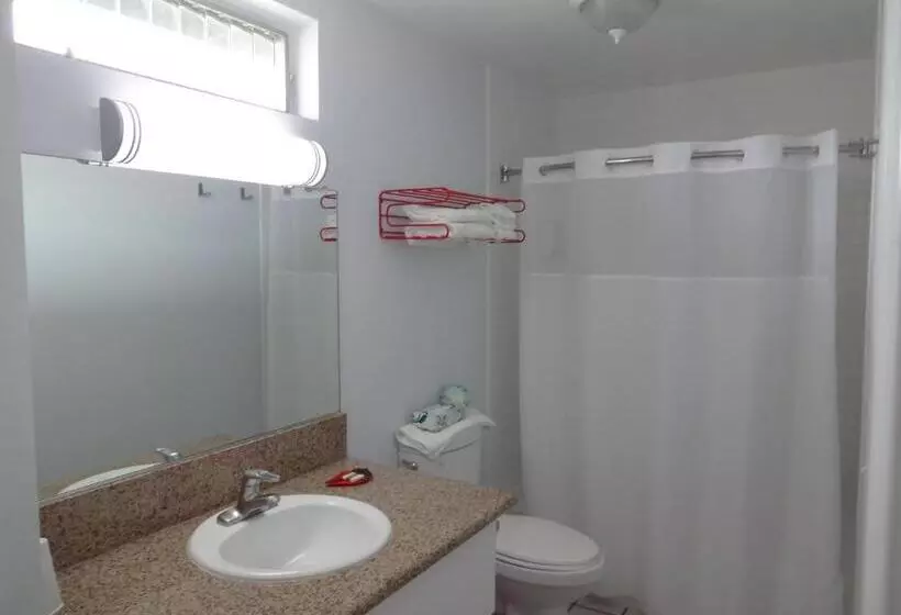 汽车旅馆  The Presidio