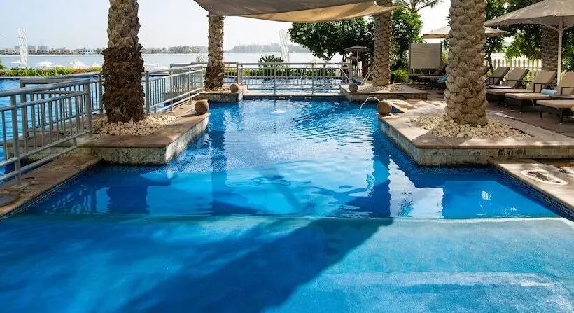 Mövenpick Hotel Jumeirah Lakes Towers Dubai