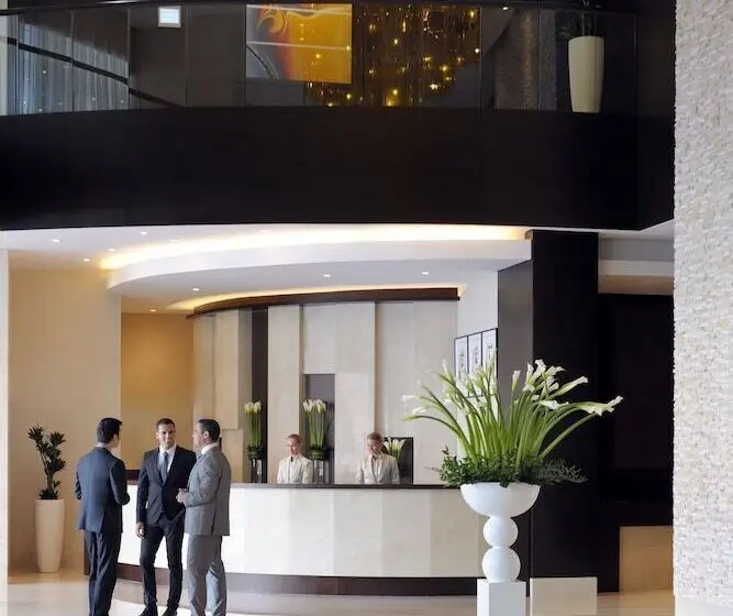 Mövenpick Hotel Jumeirah Lakes Towers Dubai