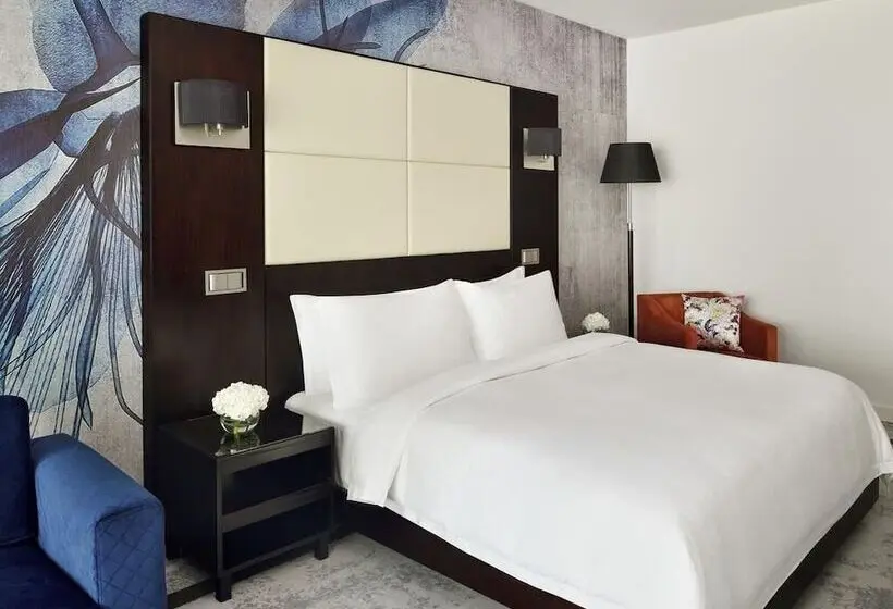 Mövenpick Hotel Jumeirah Lakes Towers Dubai