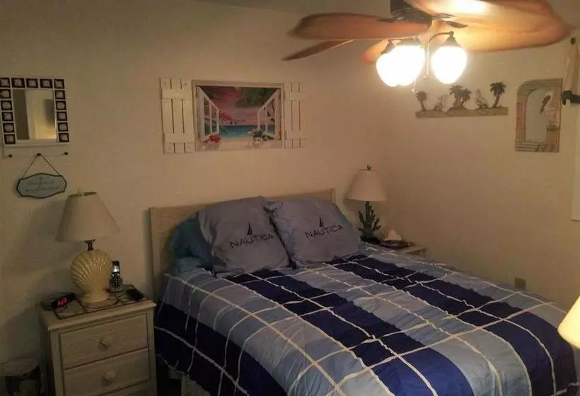 Курорт 405 Waters Edge