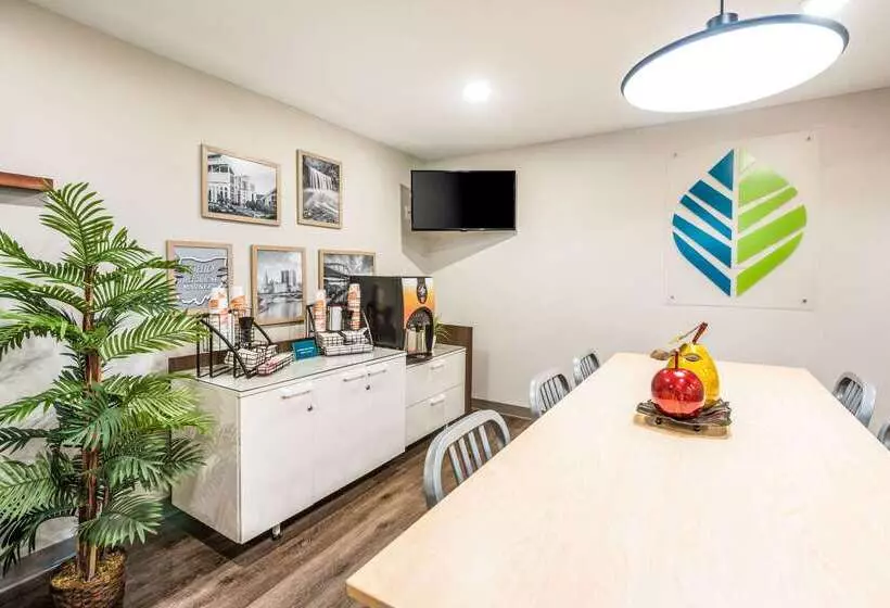 Woodspring Suites Columbus West Hilliard