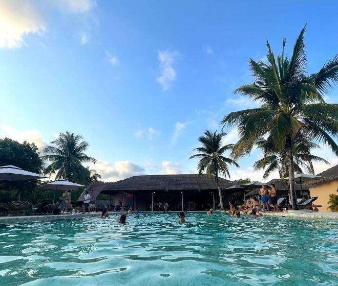 בית מלון כפרי Beachwalk Koh Rong