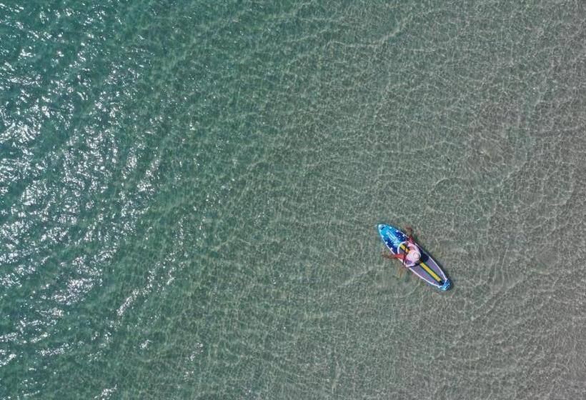 בית מלון כפרי Beachwalk Koh Rong